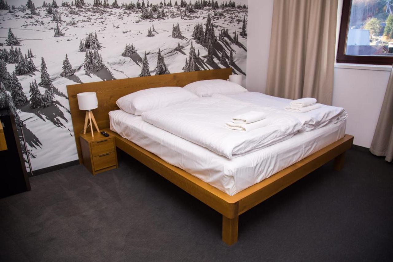 Snowland Apartmany Valča Eksteriør bilde