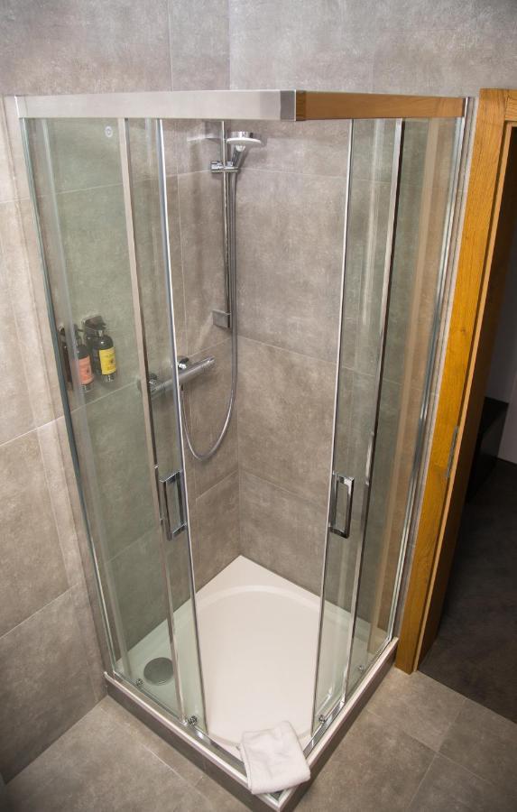 Snowland Apartmany Valča Eksteriør bilde