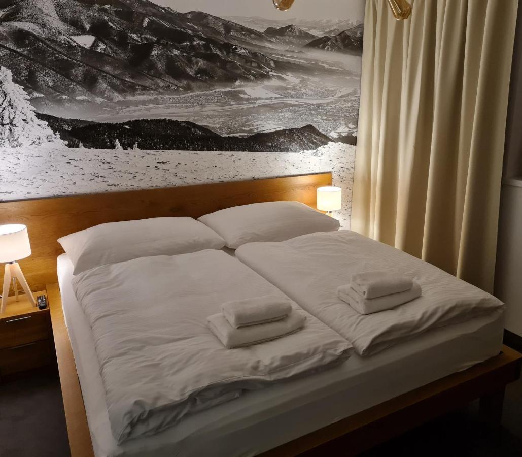 Snowland Apartmany Valča Eksteriør bilde