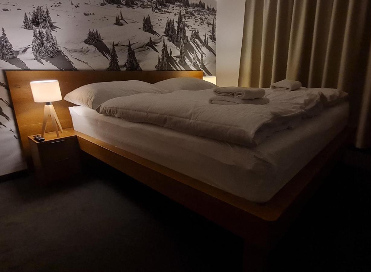 Snowland Apartmany Valča Eksteriør bilde
