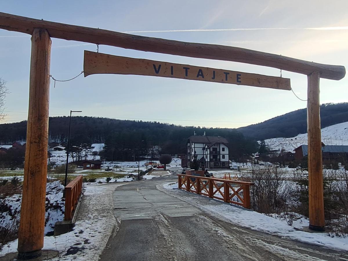 Snowland Apartmany Valča Eksteriør bilde