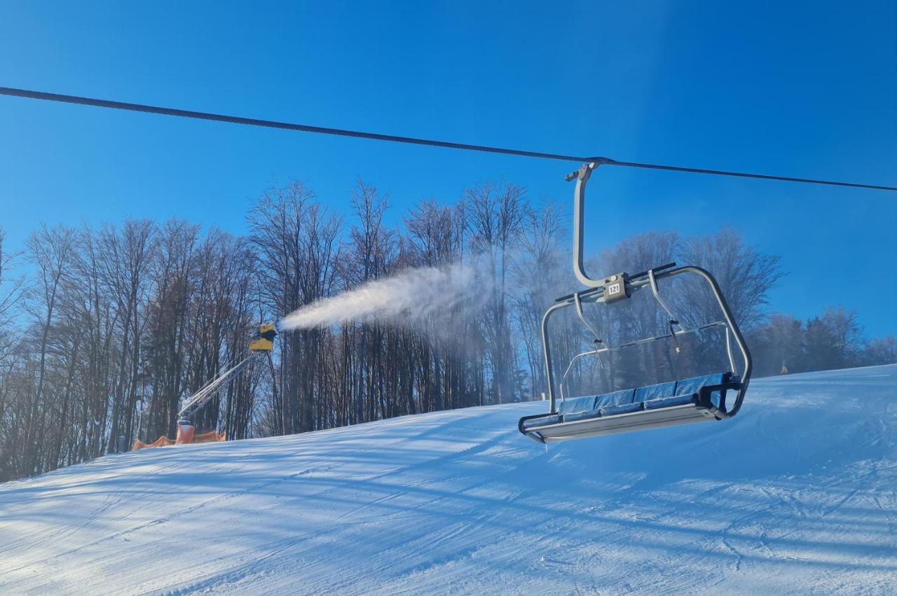 Snowland Apartmany Valča Eksteriør bilde