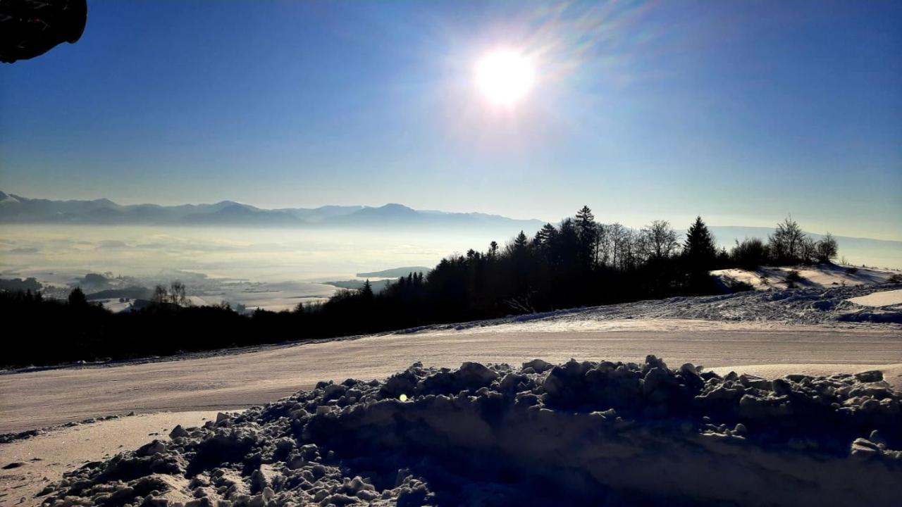 Snowland Apartmany Valča Eksteriør bilde